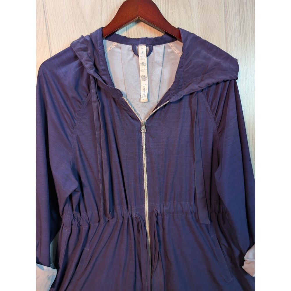 Lululemon Jacket Women's Vitality Purple Size 10 Hooded Lightweight Zip-Up - Picture 2 of 7